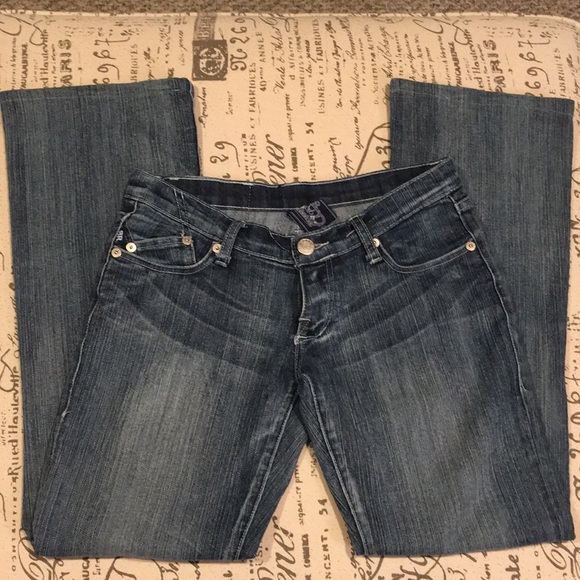 Victoria Beckham Rock & Republic - Picture 2 of 6